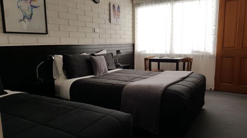 Anchor Wheel Motel - Kawana Tourism 12