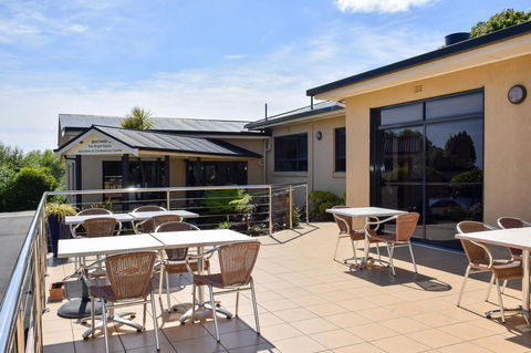Beachway Motel - Kawana Tourism 7
