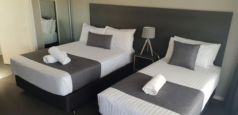 Beachway Motel - Kawana Tourism 1