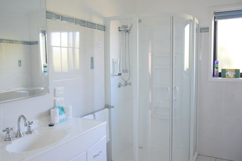 Beachway Motel - Kawana Tourism 39