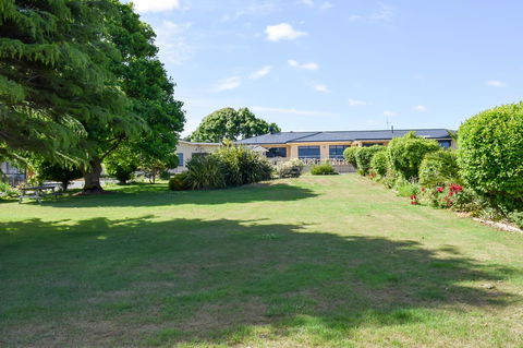 Beachway Motel - Kawana Tourism 33