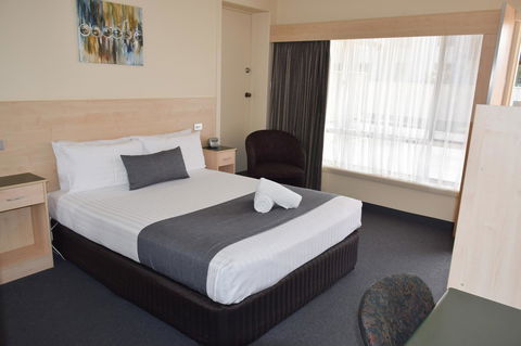 Beachway Motel - Kawana Tourism 25