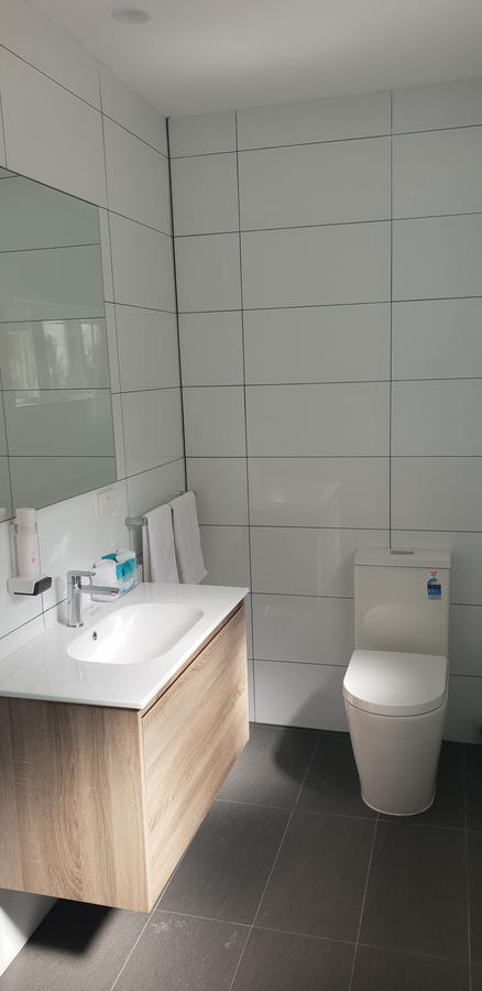 Beachway Motel - Kawana Tourism 4