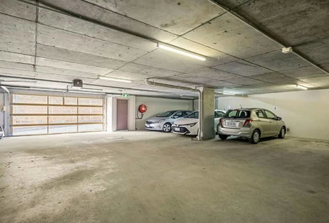 Battery Point Apartment With Car Park - Kawana Tourism 12