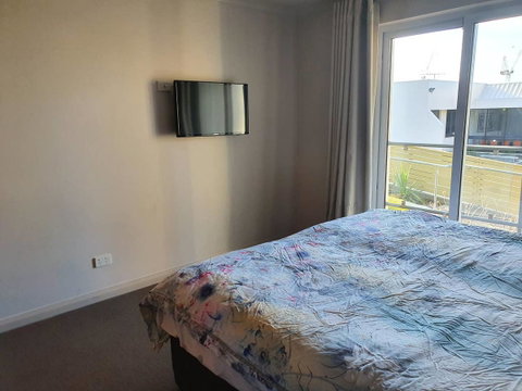 Battery Point Apartment With Car Park - Kawana Tourism 23