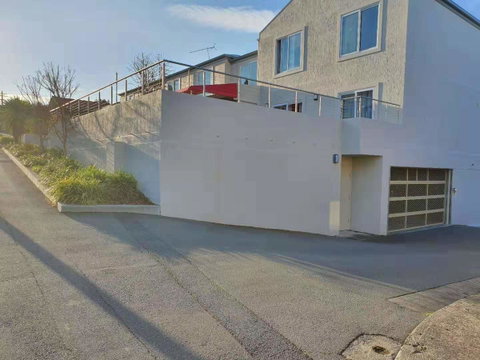 Battery Point Apartment With Car Park - Kawana Tourism 3