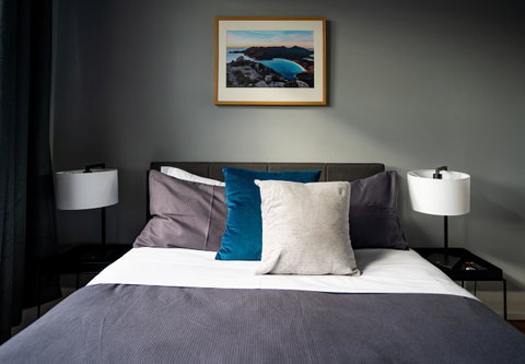 The Tasmanian Inn - Kawana Tourism 7