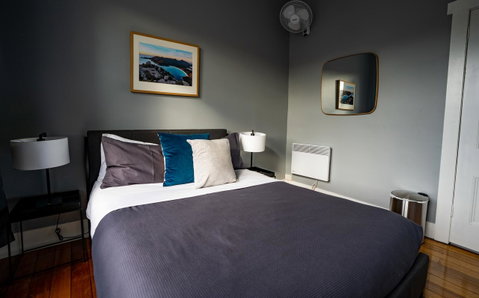 The Tasmanian Inn - Kawana Tourism 8