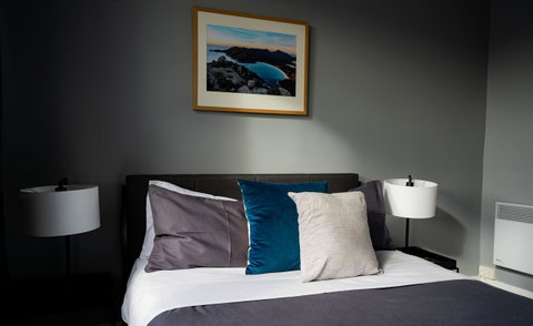 The Tasmanian Inn - Kawana Tourism 6