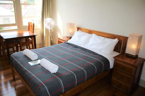 The Tasmanian Inn - Kawana Tourism 22