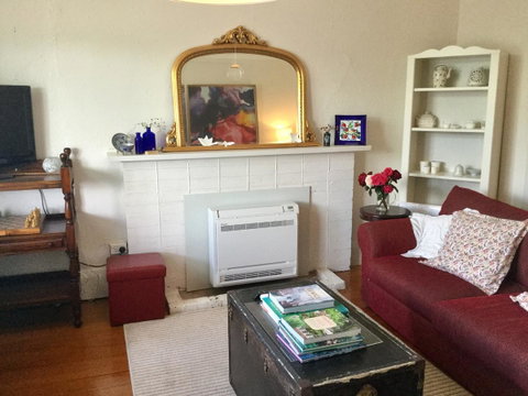 Sandy Bay Cottage - Kawana Tourism 2