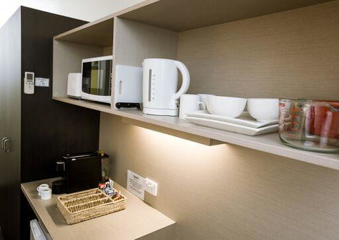 Shoreline Hotel - Kawana Tourism 36