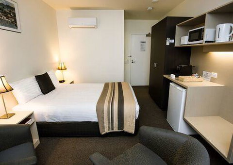 Shoreline Hotel - Kawana Tourism 39