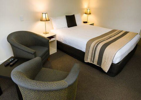 Shoreline Hotel - Kawana Tourism 38