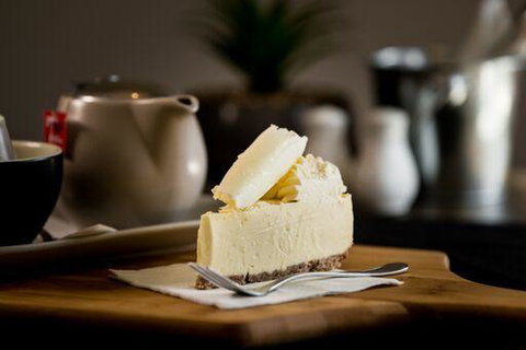 Shoreline Hotel - Kawana Tourism 10