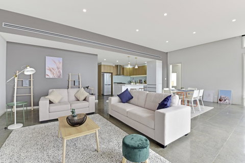 Lookout Point Guest House - Kawana Tourism 18