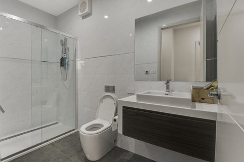 Lookout Point Guest House - Kawana Tourism 13