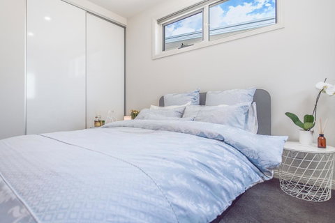 Lookout Point Guest House - Kawana Tourism 4