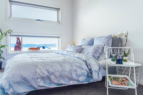 Lookout Point Guest House - Kawana Tourism 29