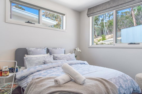 Lookout Point Guest House - Kawana Tourism 3