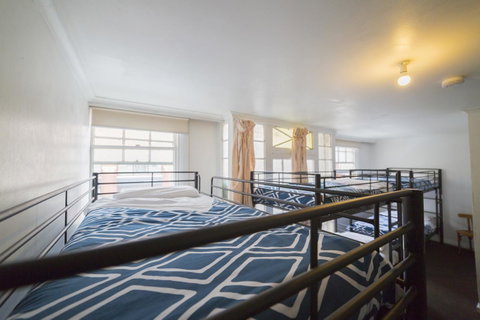 The Brunswick Hotel - Kawana Tourism 28