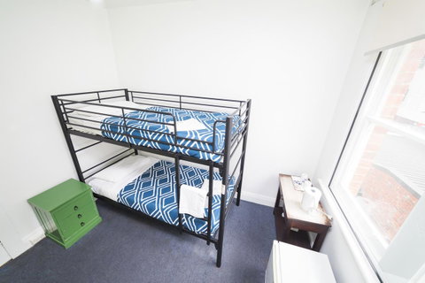 The Brunswick Hotel - Kawana Tourism 42