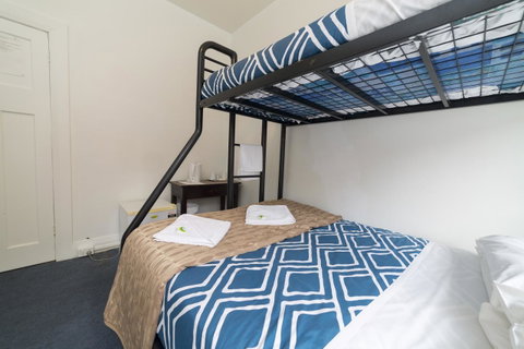 The Brunswick Hotel - Kawana Tourism 40