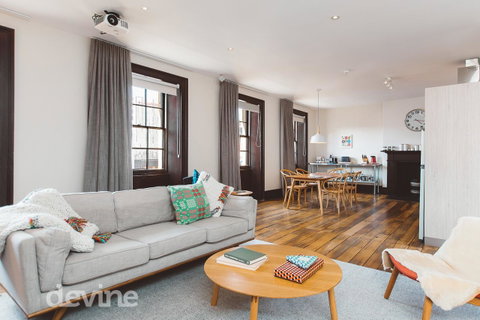 Devine Stays - Westside Apartment On Elizabeth - Kawana Tourism 9