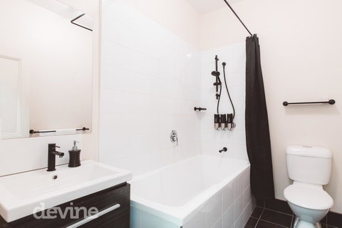Devine Stays - Westside Apartment On Elizabeth - Kawana Tourism 5