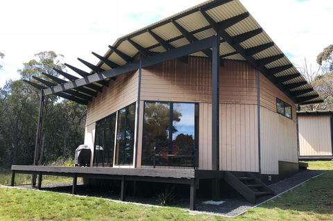 BAY OF FIRES ECO HUT Off Grid Experience At Binalong Bay - Kawana Tourism 0
