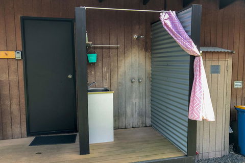 BAY OF FIRES ECO HUT Off Grid Experience At Binalong Bay - Kawana Tourism 17