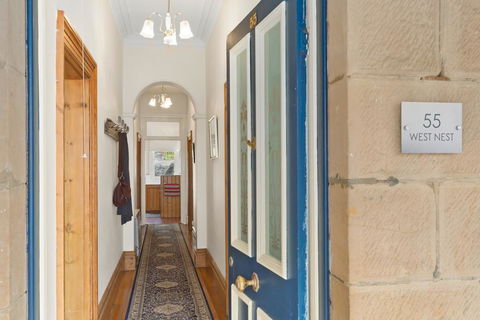 WEST NEST | Classic 3BR Hobart Terrace BEST Location, View, Close To City - Kawana Tourism 25