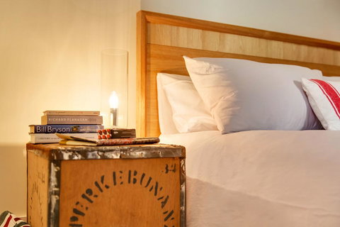 WEST NEST | Classic 3BR Hobart Terrace BEST Location, View, Close To City - Kawana Tourism 8