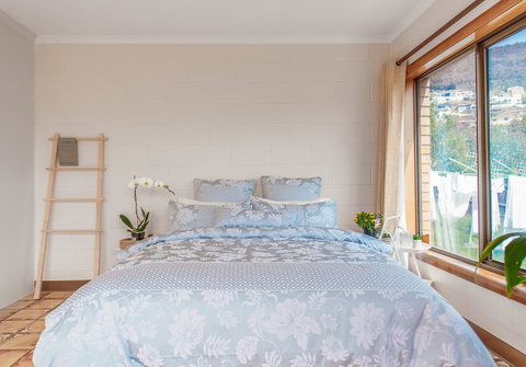 Vintage Cuddle Guest House - Kawana Tourism 4
