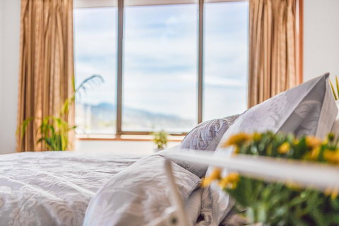 Vintage Cuddle Guest House - Kawana Tourism 8