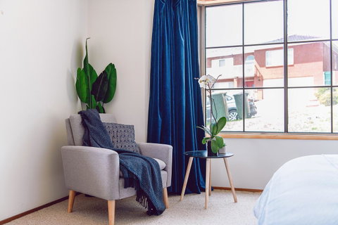Vintage Cuddle Guest House - Kawana Tourism 13