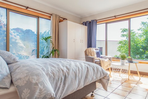 Vintage Cuddle Guest House - Kawana Tourism 3