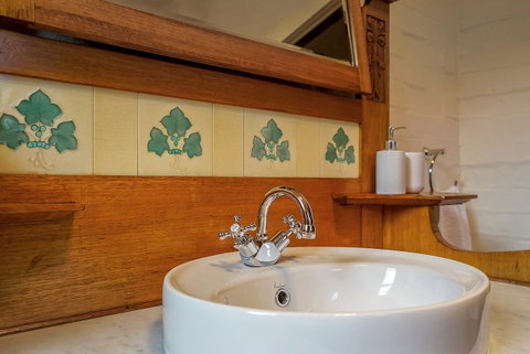 Gorgeous Hobart Accommodation - Park On Park - New Town - Kawana Tourism 38