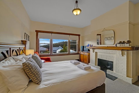 Gorgeous Hobart Accommodation - Park On Park - New Town - Kawana Tourism 2
