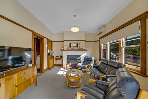 Gorgeous Hobart Accommodation - Park On Park - New Town - Kawana Tourism 9