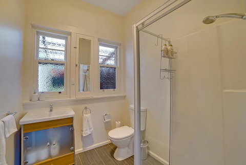 Gorgeous Hobart Accommodation - Park On Park - New Town - Kawana Tourism 42