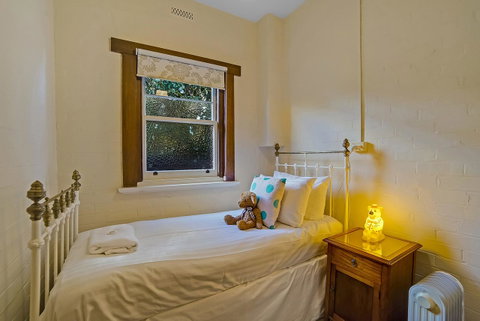 Gorgeous Hobart Accommodation - Park On Park - New Town - Kawana Tourism 32