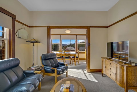 Gorgeous Hobart Accommodation - Park On Park - New Town - Kawana Tourism 10