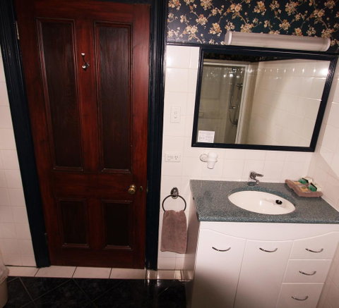 Orana House - Kawana Tourism 39