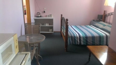 Bridport Seaside Lodge - Kawana Tourism 0