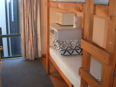 Bridport Seaside Lodge - Kawana Tourism 8
