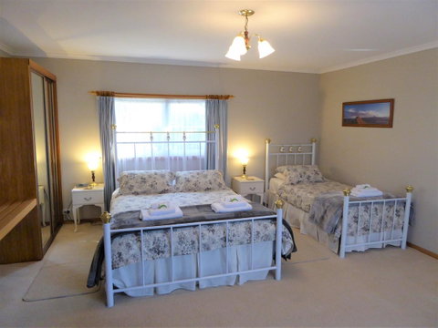 Tamar River Retreat - Kawana Tourism 0
