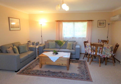 Tamar River Retreat - Kawana Tourism 8