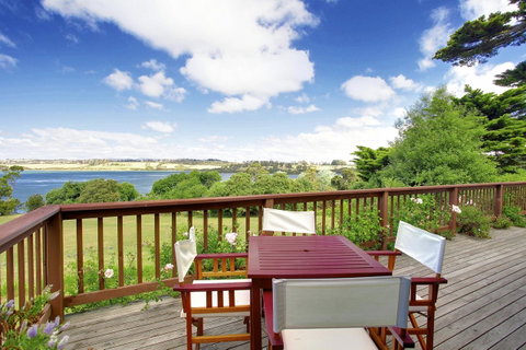 Tamar River Retreat - Kawana Tourism 21