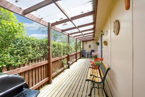 Tamar River Retreat - Kawana Tourism 1